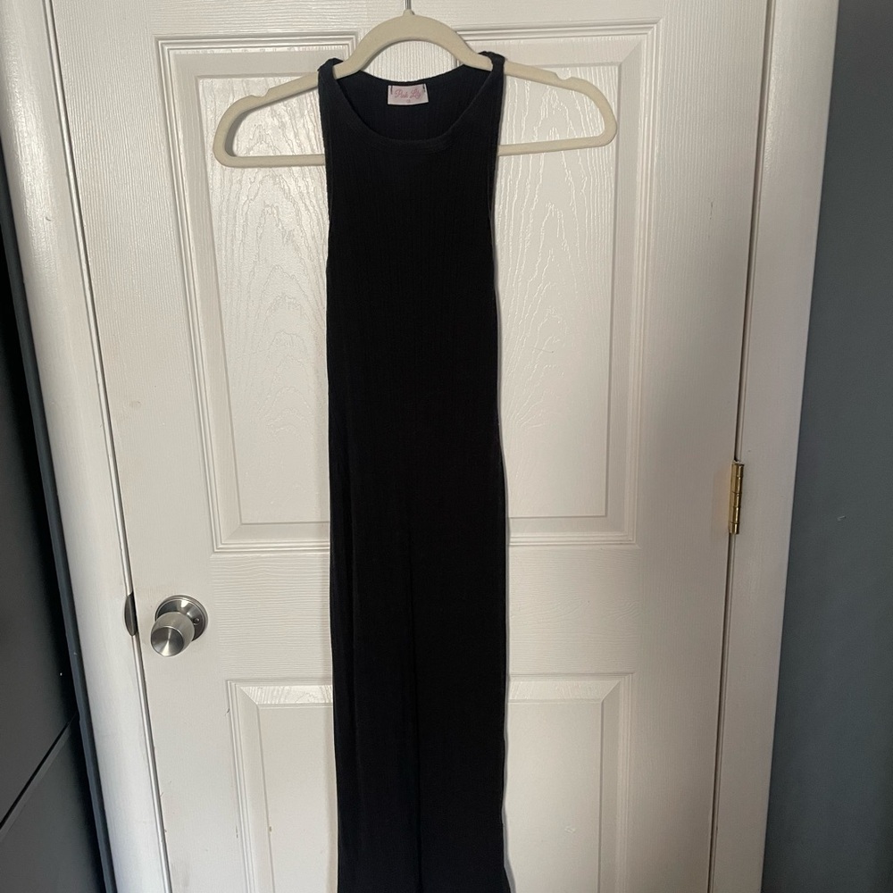 Pink Lily Ribbed Black Top